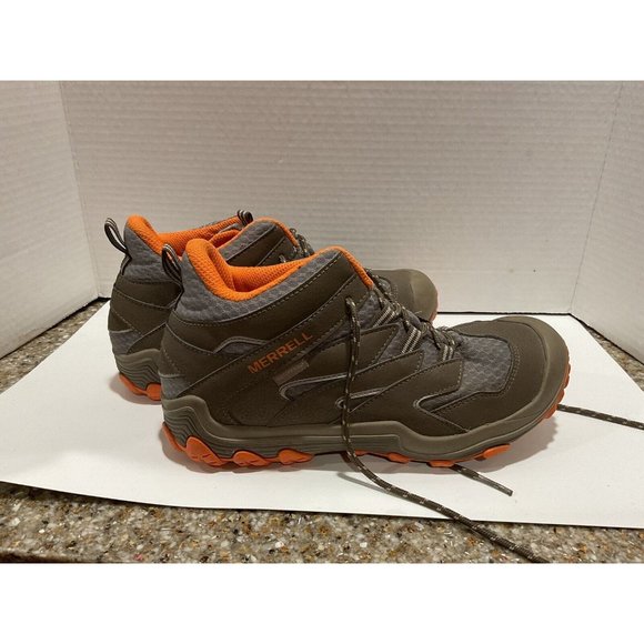 Merrill Gray & Orange Hiking Shoe Style- MK262177 Gently Used Size 5.5 - Picture 2 of 6